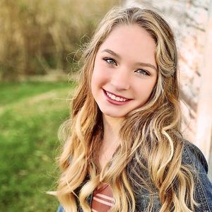 Meet your Posher, Brooke